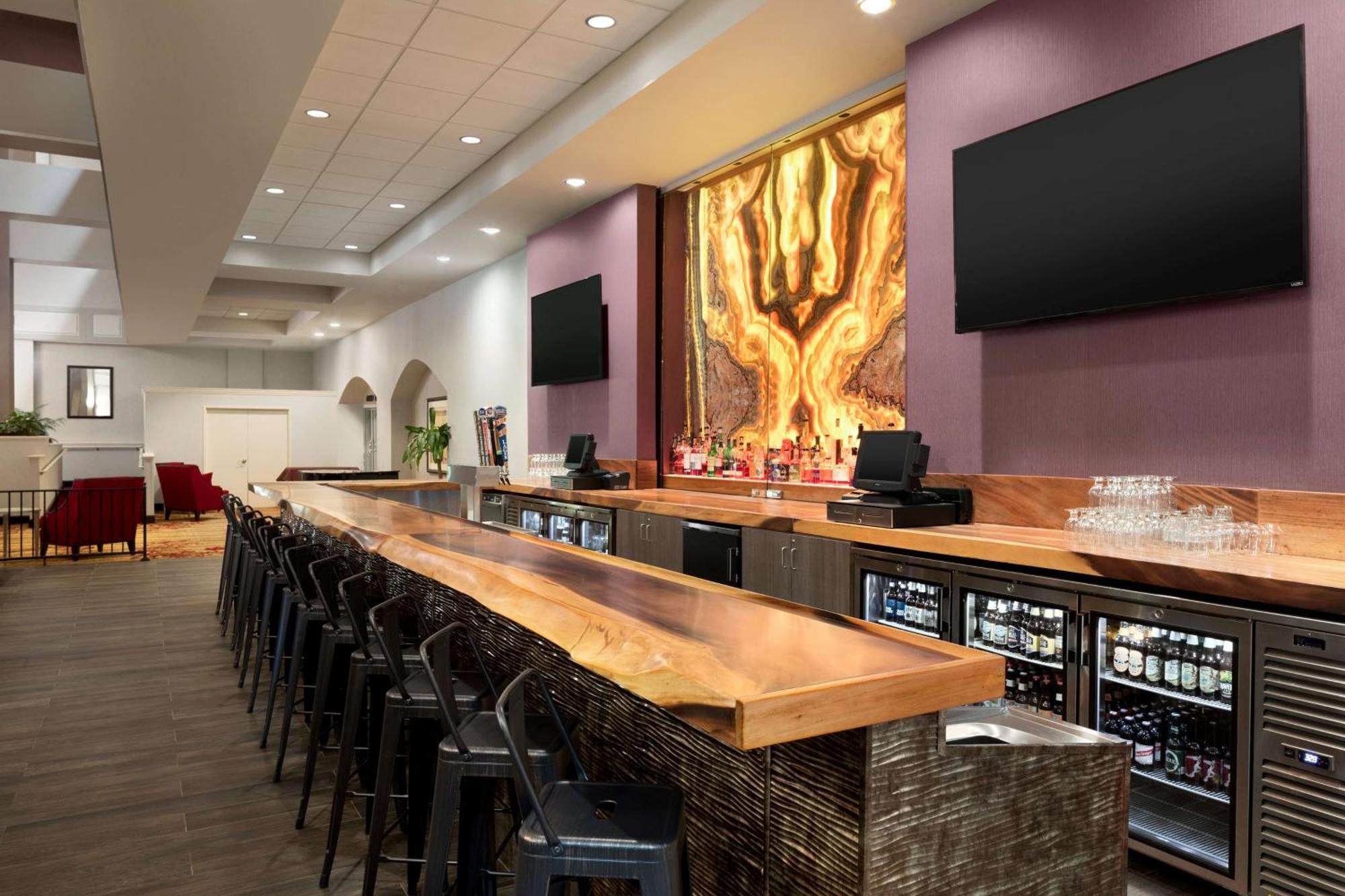 Hilton Fort Wayne At The Grand Wayne Convention Center (Adults Only) Exteriér fotografie