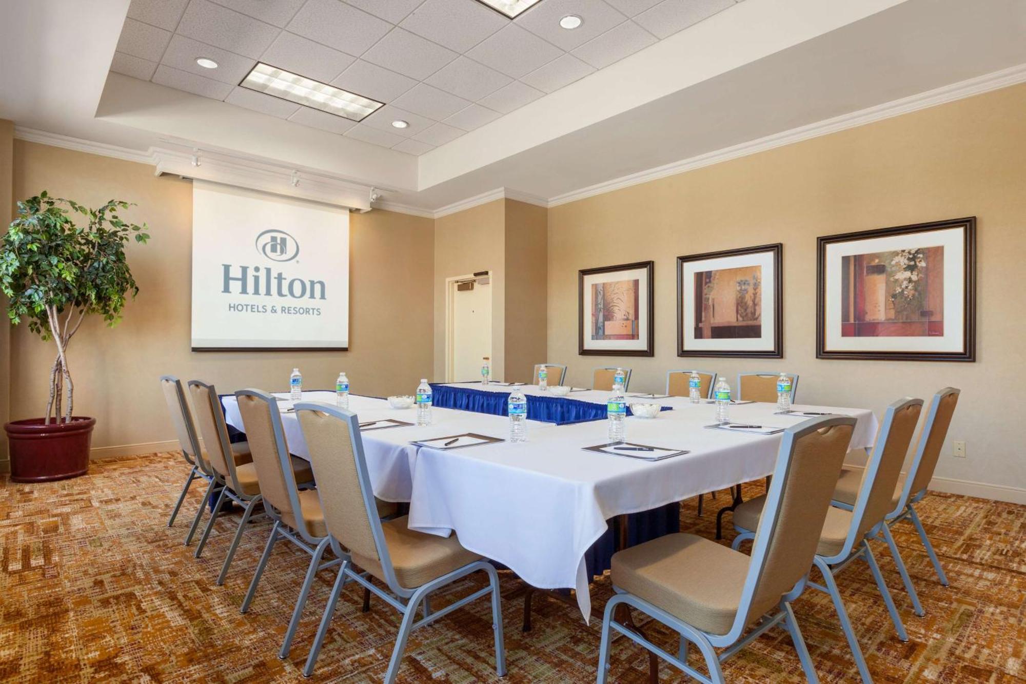 Hilton Fort Wayne At The Grand Wayne Convention Center (Adults Only) Exteriér fotografie