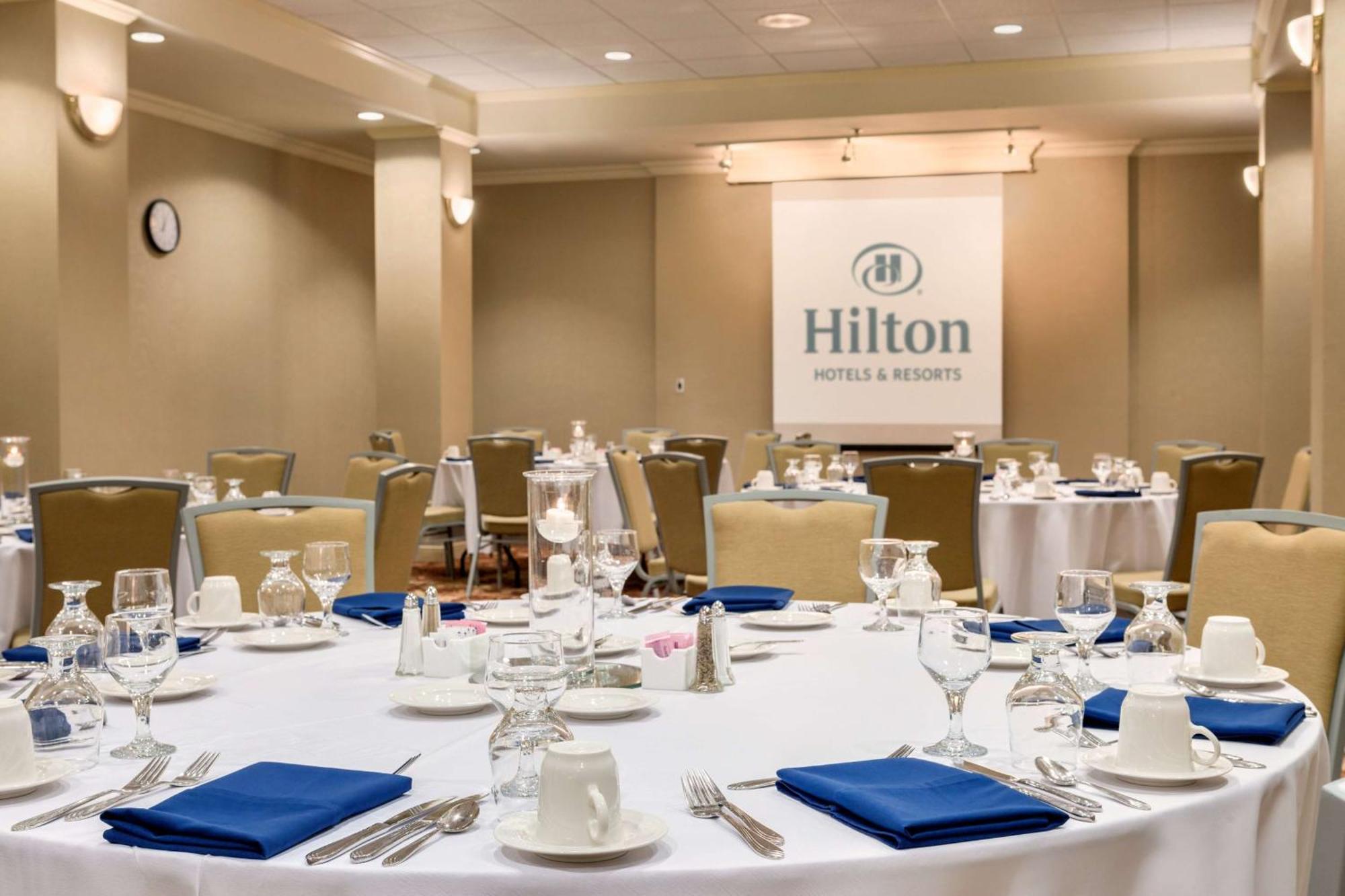 Hilton Fort Wayne At The Grand Wayne Convention Center (Adults Only) Exteriér fotografie
