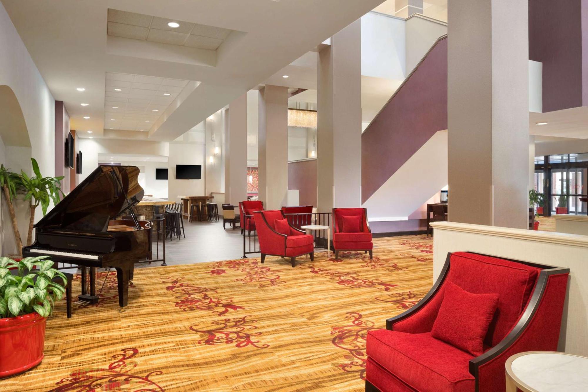 Hilton Fort Wayne At The Grand Wayne Convention Center (Adults Only) Exteriér fotografie