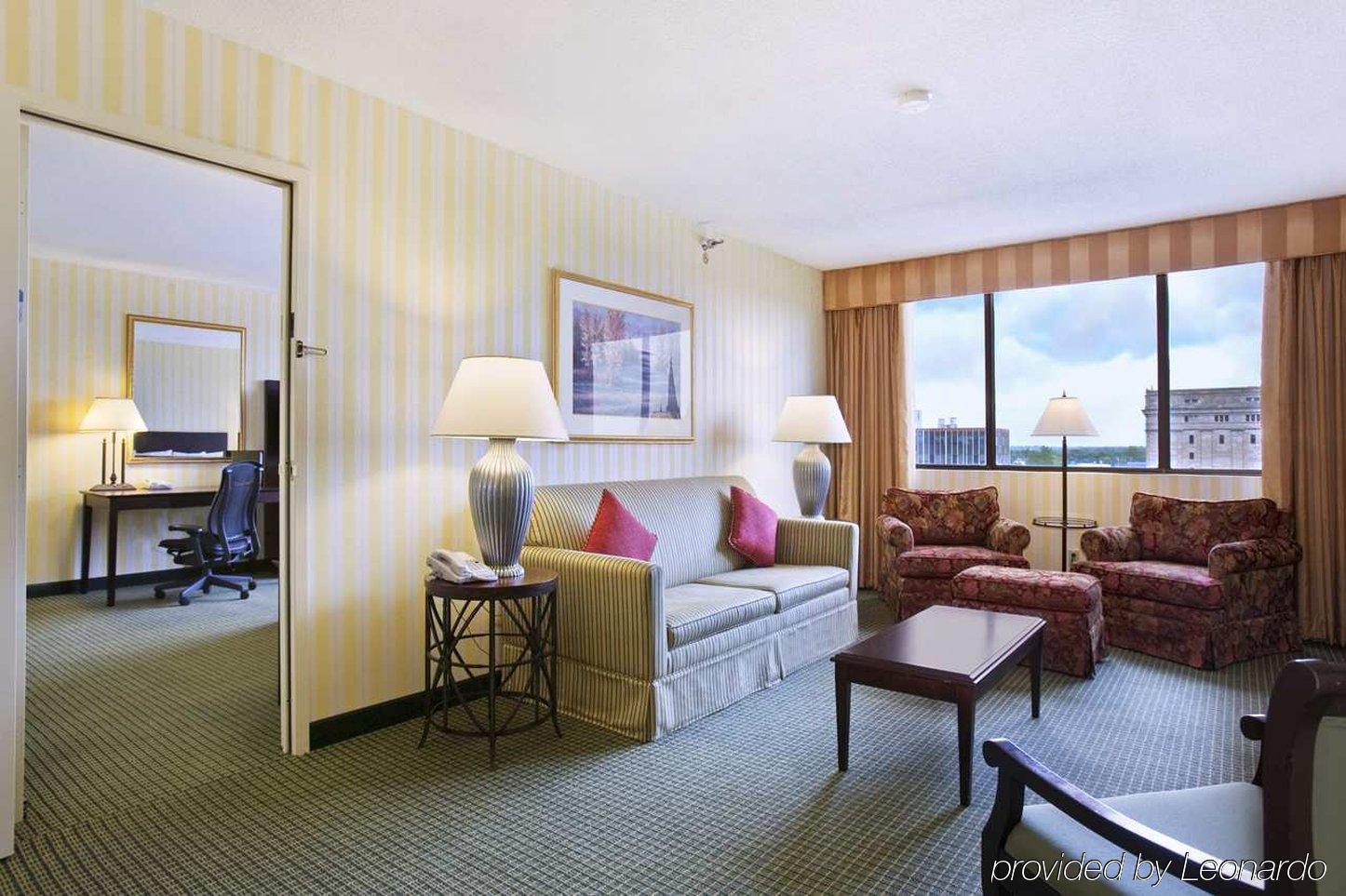 Hilton Fort Wayne At The Grand Wayne Convention Center (Adults Only) Pokoj fotografie